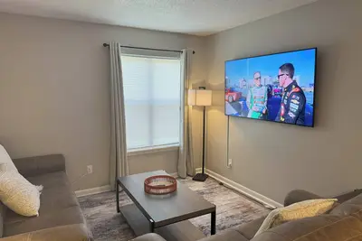 Image de Charming 2-bedroom apartment with WiFi, Ac in fabulous Daleville