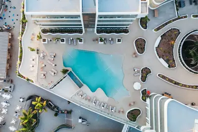 Image de One Mambo Unit 2: Your Beachfront Condo by Bocobay