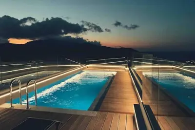 Image de King Cydon - luxury apt with terrace & pool