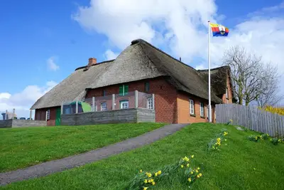 Image de Vacation apartment under thatch on the North Sea dike on Pellworm