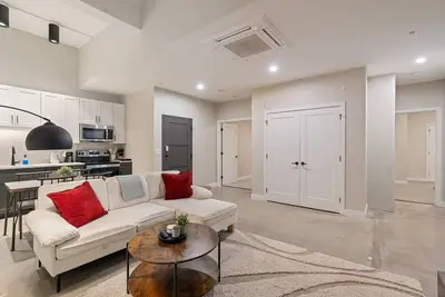 Image de Cincy Comfort•2br • Queen Beds•Near Findlay Market