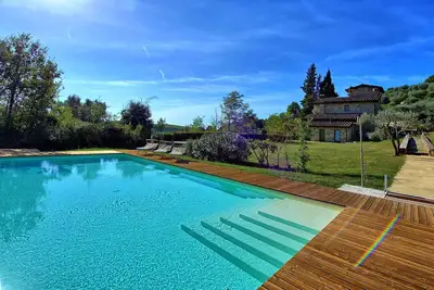 Image de Appartement avec Wifi, climatisation, piscine, Tv, vue panoramique, parking, près de San Gimignano