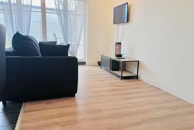 Image de T2 meublé avec jardin et parking situé à  Troyes proche centre ville