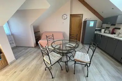 Image de Appartement super équipé et indépendant  au calme proche du centre ville.