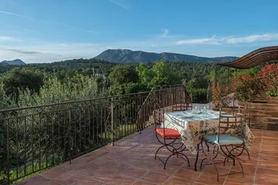 Image de La Bastide de Correns – Séjour Romantique En Provence
