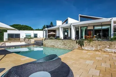 Image de Exclusive 6-bedroom villa.
