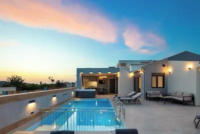 Image de VaCasa Villa, By Hellocrete