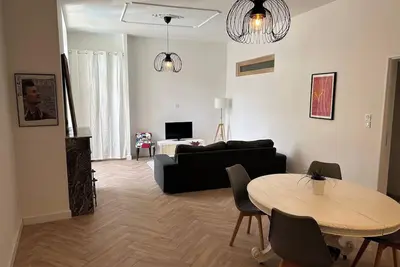 Image de Appartement de 90 m² climatisé avec terrasse dans une résidence sécurisée