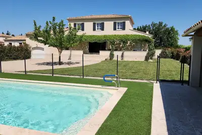 Image de Maison avec piscine sécurisée