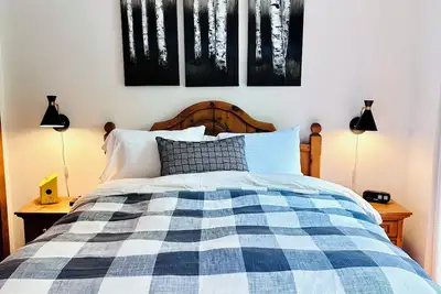 Image de Cheerful chalet w/sauna & hot tub - amazing location near Okemo & Killington