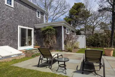 Image de Charming 2-bedroom house in Katama with WiFi, Ac