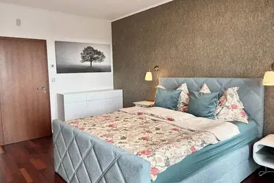 Image de Family apartment with panoramic view of the old town Prague with free parking