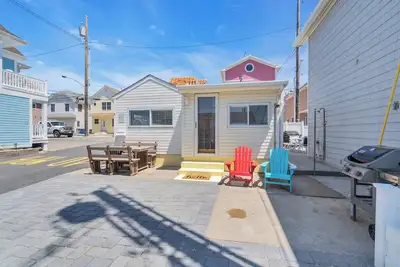 Image de Ocean Beach 1: Charming 2 Bedroom 1 Bath, Steps To The Beach Home
