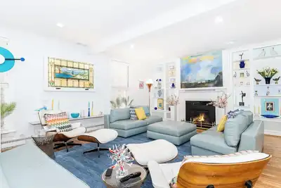 Image de 1/2 mile to Nu, 5min walk to Lake, Swim Spa Pool