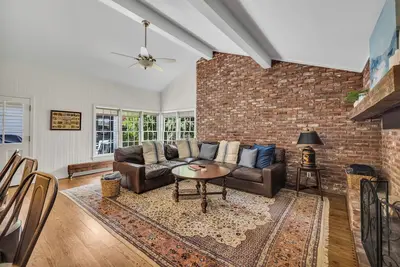 Image de Brookside Bliss-2 Kings & 2 Living Rooms-Spacious