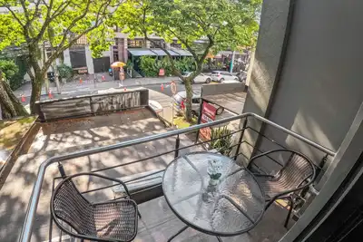 Image de Modern Loft in Cali’s Heart | Salsa Clubs & Cafés