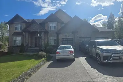 Image de Luxury Lodge Getaway. W/ private entrance in the luxurious part of Prince George