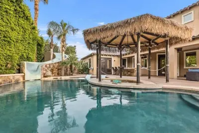 Image de Lux Coachella Oasis – Pool, Gym, Bar & Golf