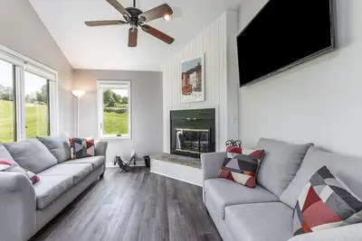 Image de Galena Territory | 2br/2ba Townhome w/ Fireplace & Scenic Views