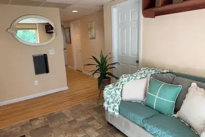 Image de Charming 2-bedroom Guesthouse with Pool Access and Fitness Room