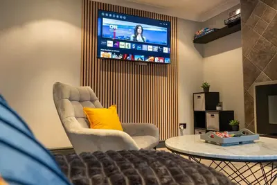 Image de Cosy Corner Coventry - Modern w/ Jetted Tub/Garden