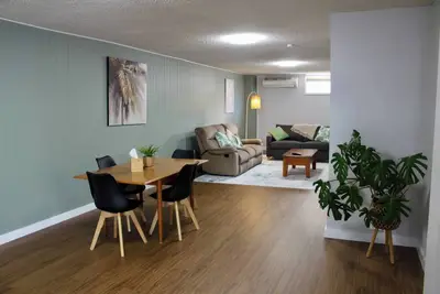 Image de Cosy yet spacious with outdoor patio