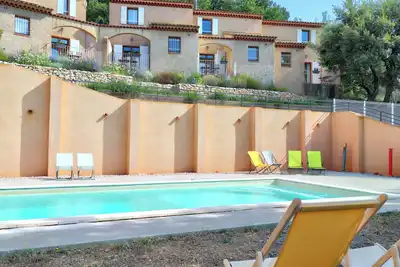 Image de Appartement 4 personnes  dans résidence avec piscine  et terrasse privé.