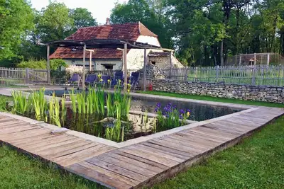 Image de Gîte avec piscine écologique situé dans La Valée de la Dordogne dép. Le Lot