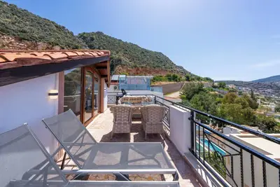 Image de Stylish duplex apartment with penthouse roof terrace