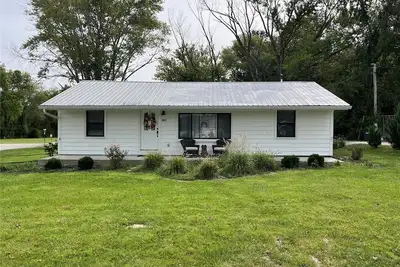 Image de Charming 3br/2ba home—peaceful country vibes, perfect for relaxing stays!