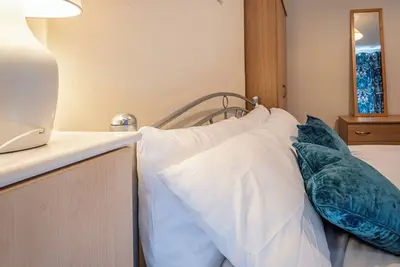 Image de Spacious 3-bedroom house in Newcastle-under-Lyme with WiFi and parking