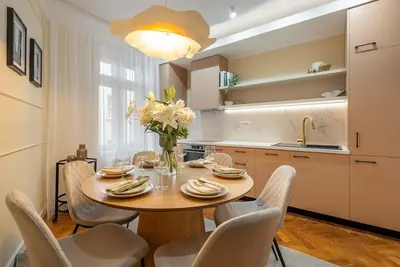 Image de Elegant 3br Flat Steps from Romanian Athenaeum