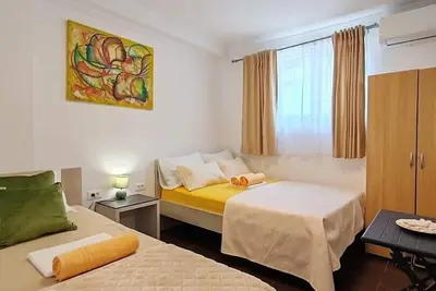 Image de Guest House Relax Mare / Relax Triple Room 1 – Cozy Stay with A/C & Shared Kitchen
