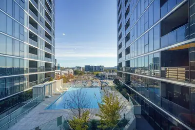Image de New To Vrbo: Luxury Living and Pool Views in the Heart of Woden