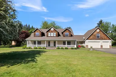 Image de Ski Season Discount! Big comfy home w/indoor jet tub. Great for friends & family