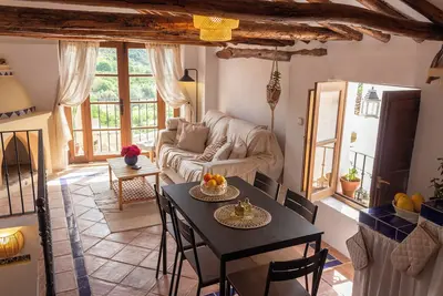 Image de House with lake view in idyllic Restabal