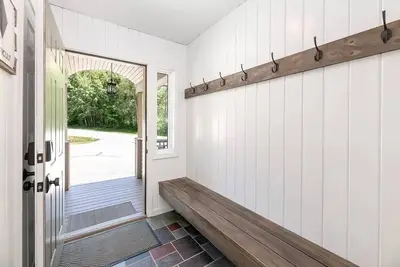 Image de 3-bedroom condo in lovely Carroll, just off Omni Mount Washington property