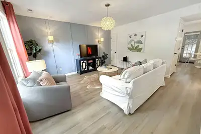 Image de Vibrant Villa Green - 2 King Beds Pets Park Nearby