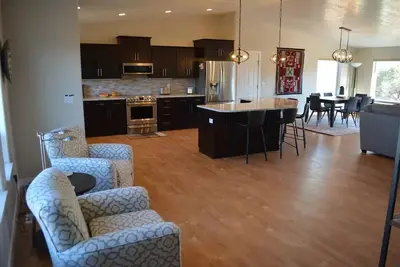 Image de 4-bedroom house in tranquil Torrey with WiFi, Ac. Enjoy a peaceful getaway!