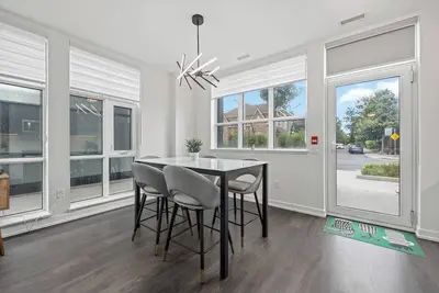 Image de Modern 2br Townhome • Free Parking