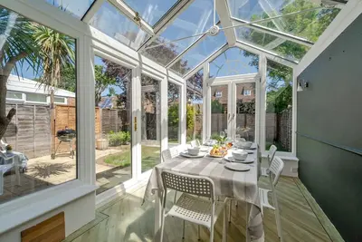 Image de Pass the Keys | Spacious 3br Home w/Free Parking