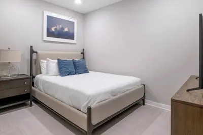 Image de 600 2bd 17 - Deux Chambres Appartement, Couchages 4