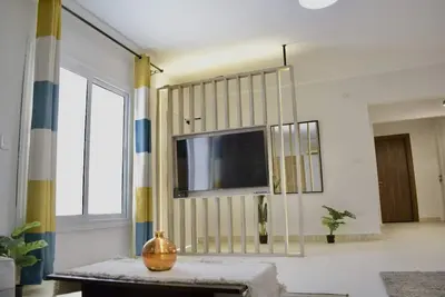 Image de Al Motameyez Stylish 2br Retreat w/ Private Garden