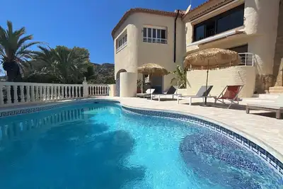 Image de Nouveau! Villa rénovée à 5 min de la plage - Vue mer et piscine