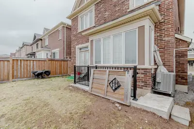 Image de Luxury basement apartment in Oakville