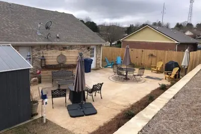 Image de Charming 2-bedroom house - Walking distance to all sporting venues at Ole Miss! !