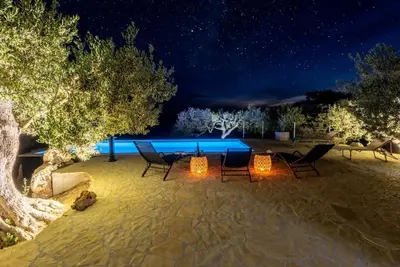 Holiday home House of the Sun - Three Bedroom Holiday Home with Pool