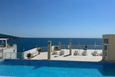 Image de Appartement de Prestige - Vue Mer, Plage Privée, Piscines & Fitness
