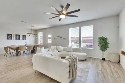 Image de South Austin Boho House 4br, 2. 5ba +Spa, Pool and lazy river