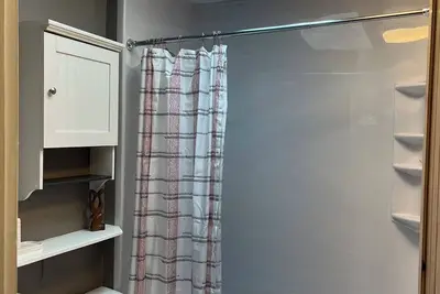 Image de Charming 2-bedroom house with WiFi, Ac in awesome Eugene